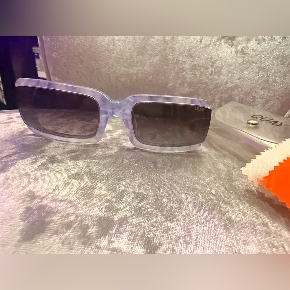 Quay Australia Blue and purple speckled Sunglasses